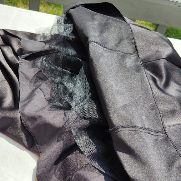 Black evening gown size 8 - Picture 11 of 16